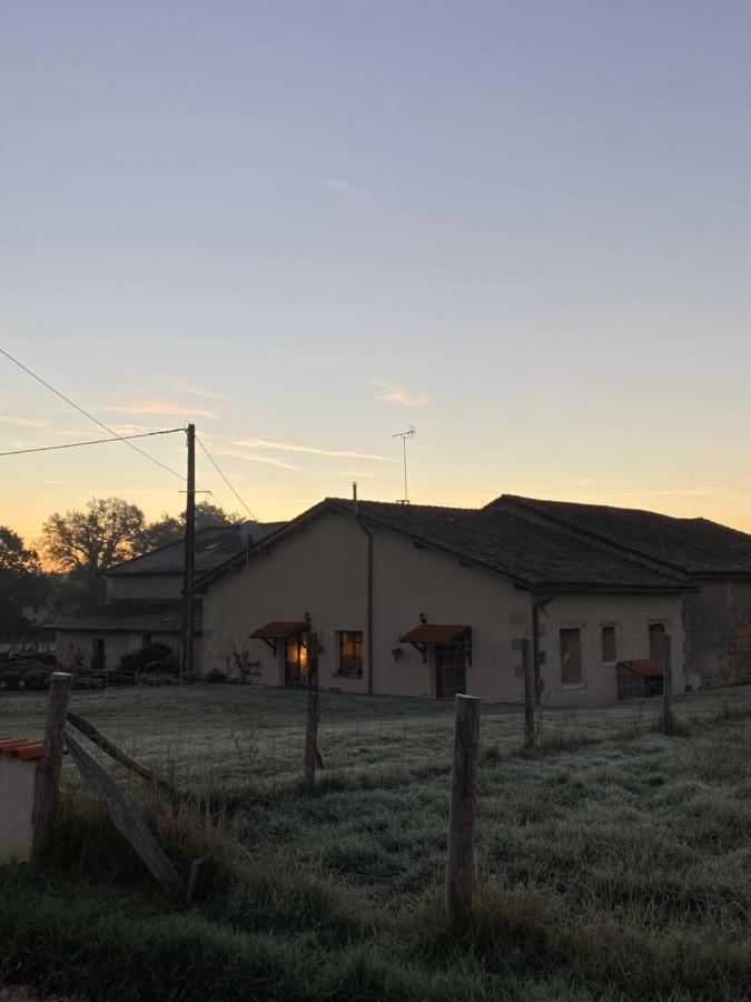 Gite Charbonnaud Laprade  Exterior photo