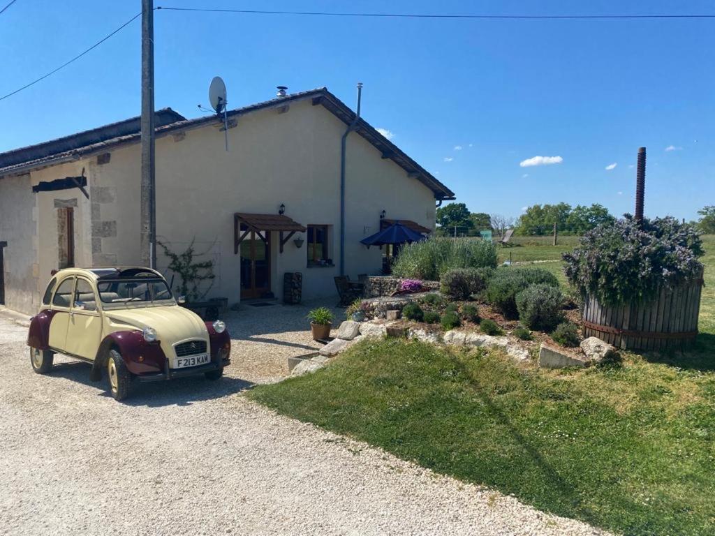 Gite Charbonnaud Laprade  Exterior photo